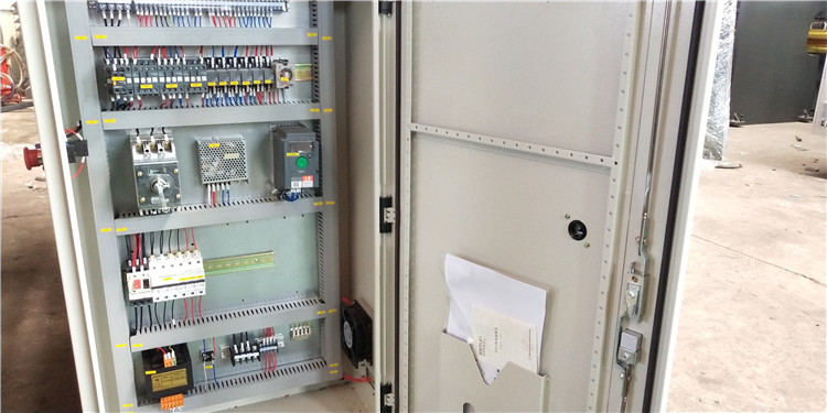 6mm * 3200 gidravlik po'lat plitalar kesish mashinalari po'lat plitalarni kesish mashinasi