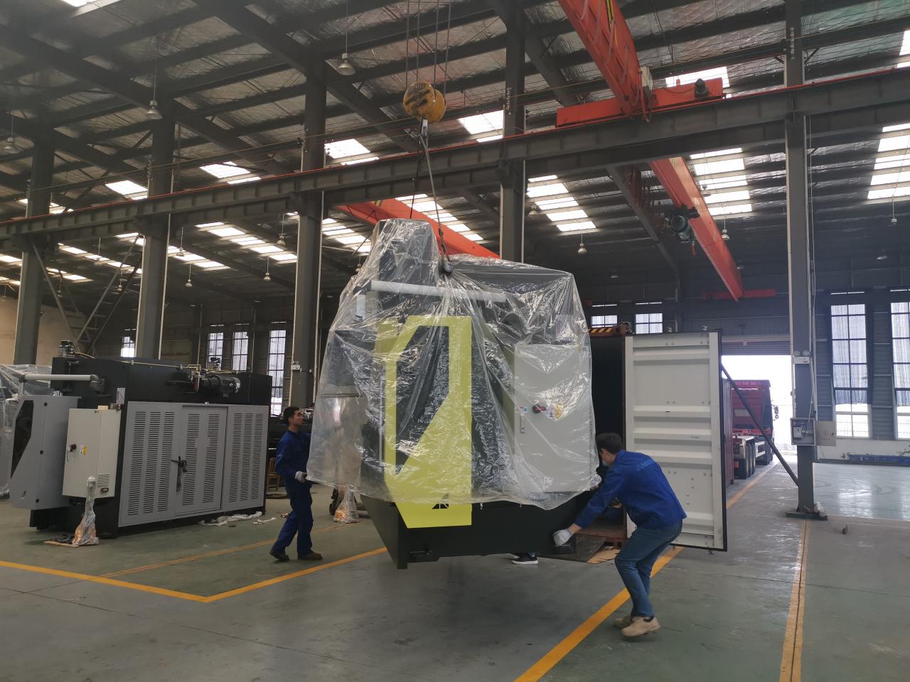 6mm * 3200 gidravlik po'lat plitalar kesish mashinalari po'lat plitalarni kesish mashinasi